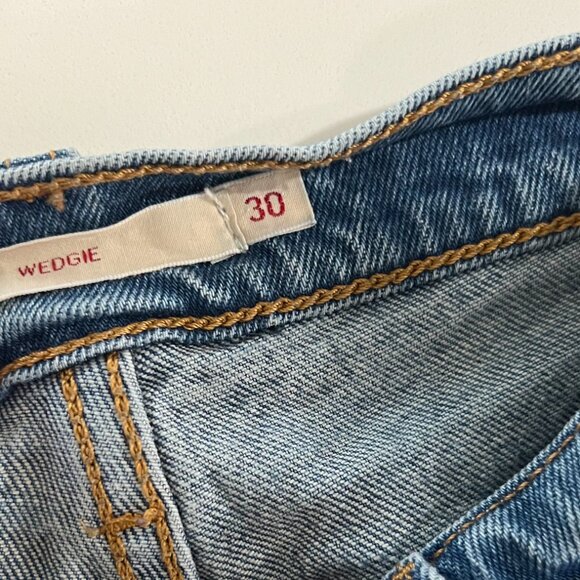 Levi's Wedgie Straight Jeans - Picture 13 of 15